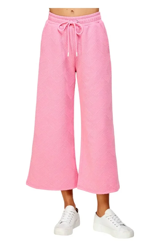 Cropped Pants In Bubble Gum Pink