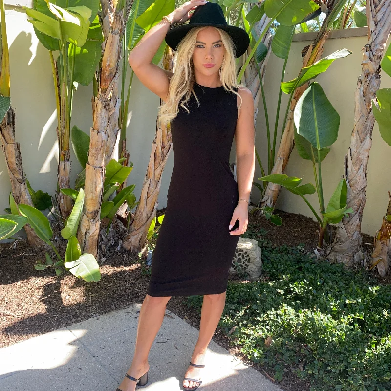 Le Chic Sleeveless Midi Dress in Black