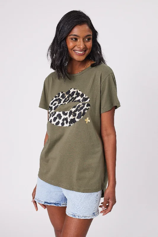 Stella + Gemma T-Shirt Khaki With Leopard Lips